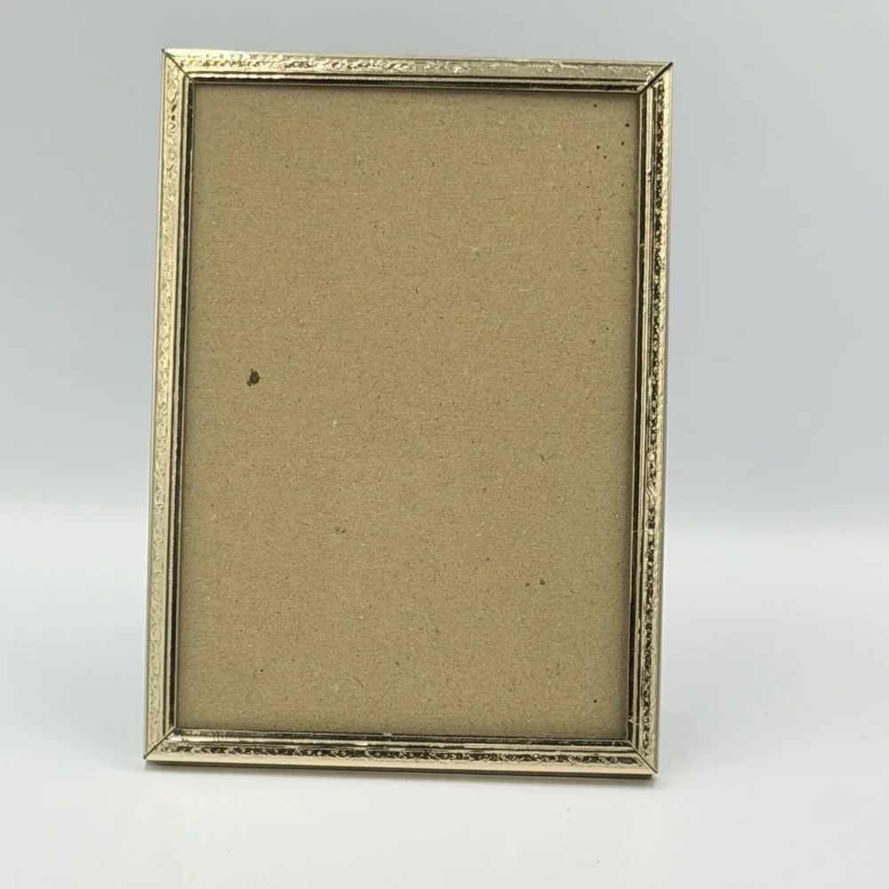 VTG‎ Gold Tone 5x7 Picture Frame Ornate Hollywood Regency Vanity Decor Coquette